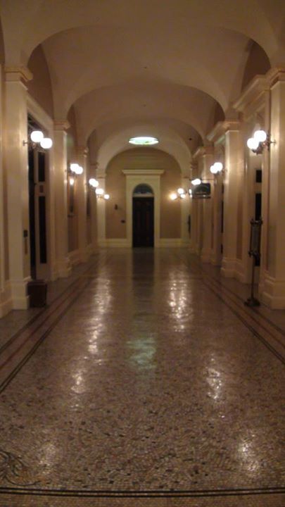 130624_marble-hallway